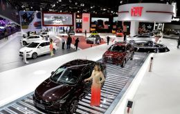 The auto industry kicked off the biannual Sao Paulo International Motor Show announcing a peak in sales, the highest in four years.
