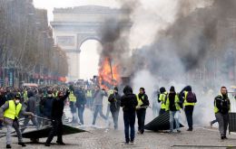 There was chaos on the Champs-Elysées on Saturday as police used tear gas and water cannon to disperse protesters.