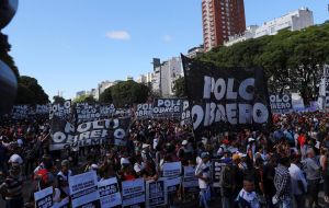 Demonstrators blocked a part of Buenos Aires’ main thoroughfare, Avenida 9 de Julio, on Wednesday in protest of subsidy cuts and other austerity measures 