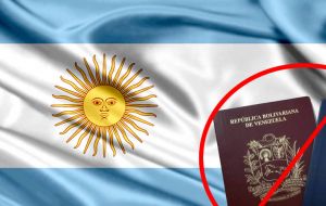 It has also suspended exemption of visas for diplomatic and official passports, and bans access to Argentina of all high level members of the Venezuelan regime
