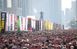 People demonstrated to call on “the shutdown of the Christian Council of Korea for its corruption and anti-social controversies”