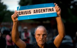 The stalled economy, which started to contract in the second quarter of last year, has badly hurt Argentine consumers and business owners
