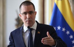 Foreign Minister Arreaza said Ambassador Daniel Kriener would return Caracas in the context of a process “to normalize diplomatic relations between both states.”