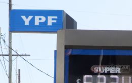 Fernandez suggested to YPF CEO Guillermo Nielsen the “inconvenience” of advancing with fuel increases, particularly with annual inflation running at 55%