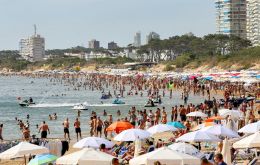 Summer season in Uruguay with a massive influx of Argentines lasts at the most from mid December to March, so the 180-day announcement does not seem serious 