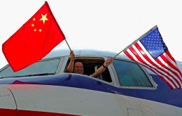 The US Transportation Department, which is trying to persuade China to allow the resumption of US passenger airline service there, earlier this week briefly delayed a few Chinese charter flights 