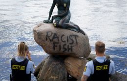 The 107-year-old sculpture, which is visited by one million tourists each year, has been vandalized before, including by anti-whaling campaigners