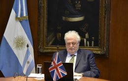 Argentina’s Health Minister, Ginés González García and UK’s Minister of State for the Americas, Wendy Morton MP opened the virtual seminar