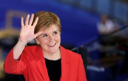 First Minister Sturgeon has vowed that “when the crisis has passed, it is to give people in Scotland the right to choose their future” and vote again on independence.