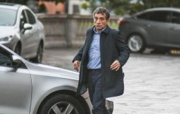 Pepín shall not be arrested until his request for political asylum is answered