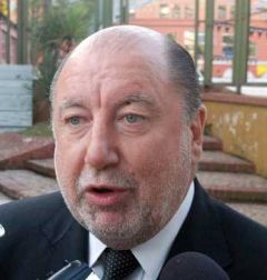  Busti grants funds to protesters to continue pickets