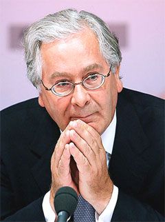 Mervyn King: &ldquo;if a bank had been allowed to get so large that it was too big to fail, then it was too big&rdquo;.