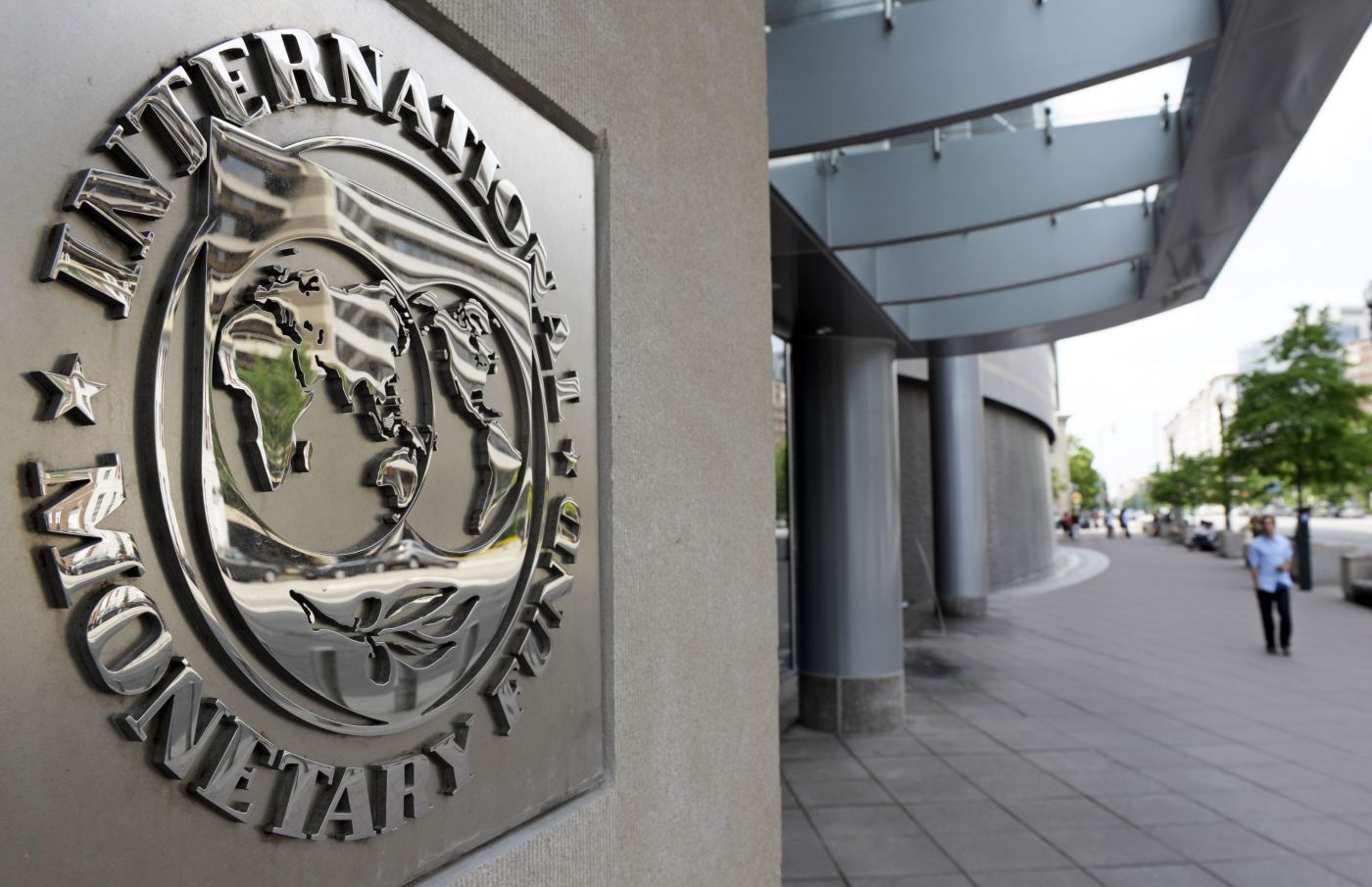 imf calls for "policy game changer" in the euro zone to arrest