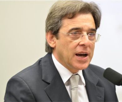Trade minister Mauro Borges warned about the &#39;mexicanization&#39; with &#39;maquiladoras&#39; of the - mauro-borges-lemos