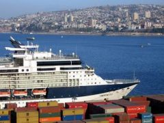 Celebrity Cruise's Infinity on Valparaiso Port