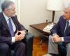 Ambassador Ya&ntilde;ez during his meeting with Pte. Vazquez