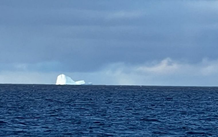These icebergs usually melt down as they “enter warmer waters,” a PNA Officer explained