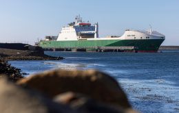 The Anvil Point unloading at East Cove port