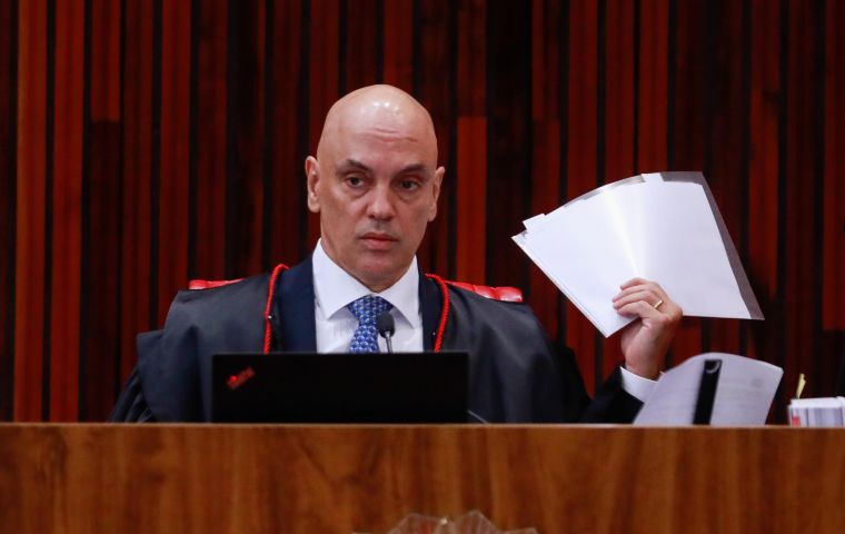 After the fines are paid, it remains to be seen whether De Moraes will reinstate the platform in Brazil