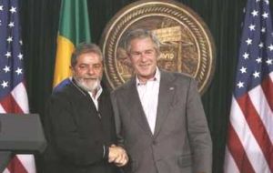 Pte. Lula da Silva & Pte. Bush at the end of a joint news conference at Camp David