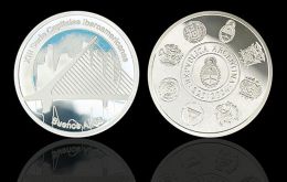 The BCRA issued 2,500 pieces of this new commemorative coin, minted in 925 silver, with a face value of AR$ 25 