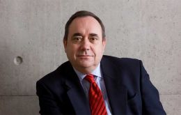 Sir Hoyle recalls lawmaker Salmond (Pic) services to Scotland  