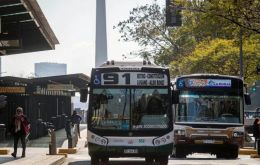 UTA leader Roberto Fernández took heavy flak for not staging the drivers' strike on Wednesday, together with the other groups