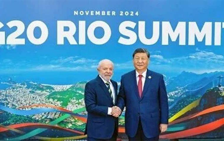 Lula da Silva meets with Xi Jinping during the G20 meeting in Rio