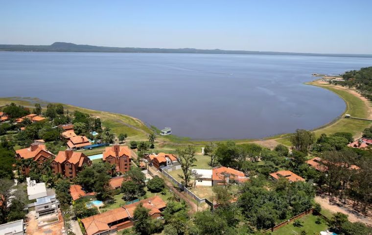 The project will contribute to the recovery of degraded areas and improve the conditions of Lake Ypacaraí