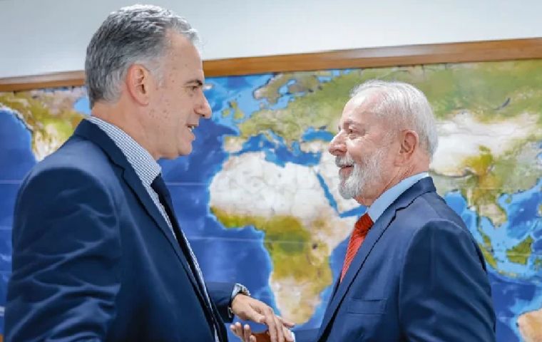 Orsi (L) stressed the importance of Uruguay's relationship with Lula's Brazil 