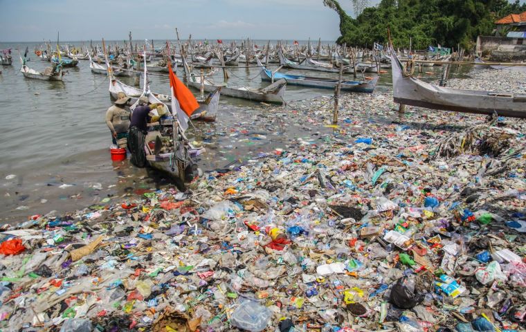 Fifth global conference fails to reach deal on curbing plastic pollution 