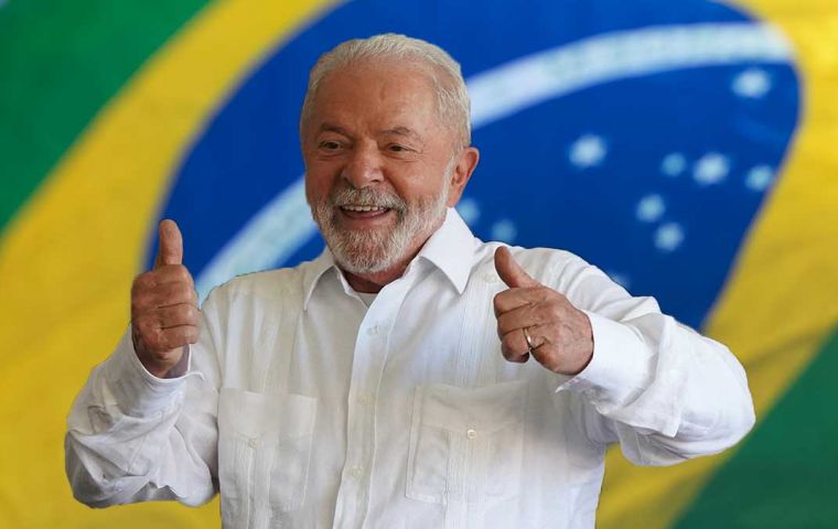 “The Brazilian people know that life has improved” under Lula, Pimenta insisted 