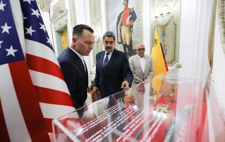 Maduro’s press released striking photos showing the U.S. flag prominently displayed at the Miraflores Palace—the seat of the Venezuelan Government