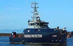 Falklands Fishery Protection Vessel “Lilibet” is also in the vicinity to help with the de-grounding operation 