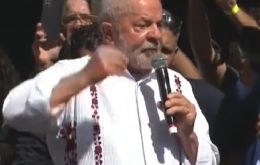 Lula, a former union leader himself, voiced his support for public debate on the matter, emphasizing the need for a balance between work and well-being