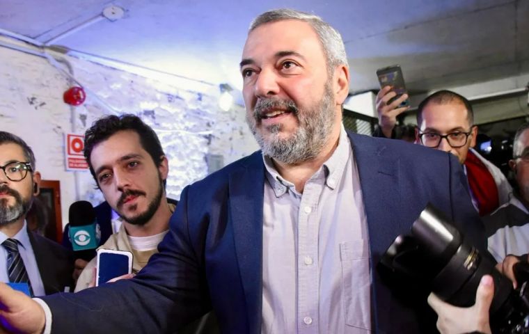 Bergara’s victory ensures that Montevideo will continue to be governed by the progressive coalition, which has held power in the capital since 1990.