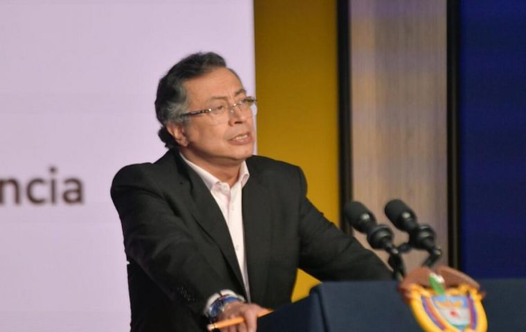 Petro also insisted on the need for integration with neighboring countries