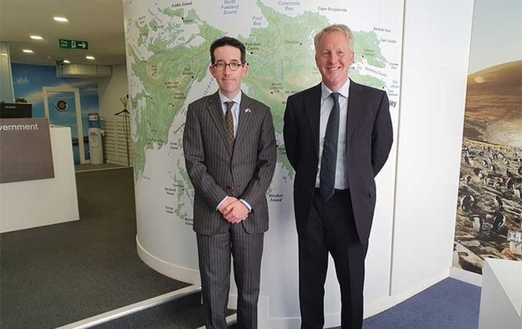 Ambassador David Cairns and FIGO Representative Richard Hyslop 