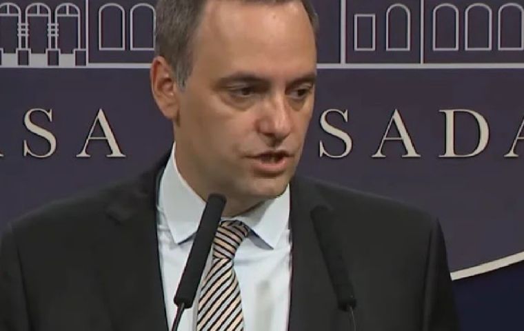 “The Human Rights portfolio, now, will be in charge of guaranteeing all Human Rights and not of defending a partisan ideological sector,” Adorni pointed out
