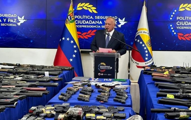 Cabello also mentioned paramilitary arrangements in Ecuador  