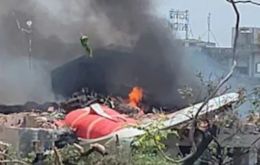 Air India's Boeing 787 reached 625 feet after takeoff before collapsing, killing additional victims on the ground