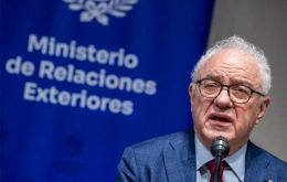 Resuming consular ties “does not mean the recognition of the electoral result of the presidential elections in Venezuela,” Lubetkin explained