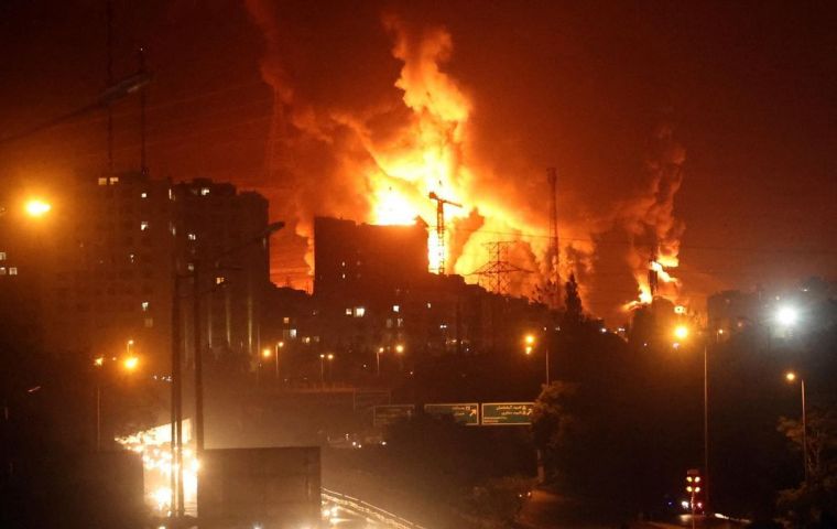 Some 40 Argentines chose to stay in Iran despite advise from the South American country's diplomatic mission's advise against it