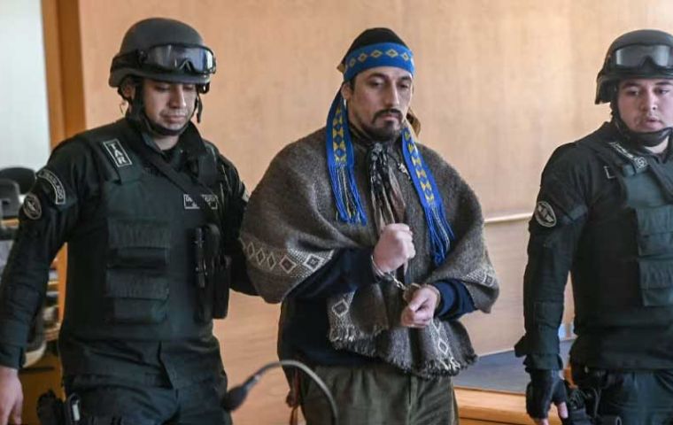 Jones Huala's lawyers say he is endyring humiliating conditions