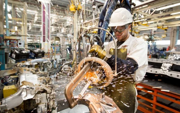 Imports significantly outpaced exports, the national agency also noted