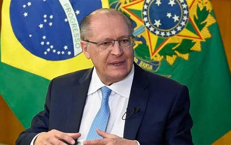 Alckmin chaired separate mmeetings with representativers from the agricultural and industrial sectors