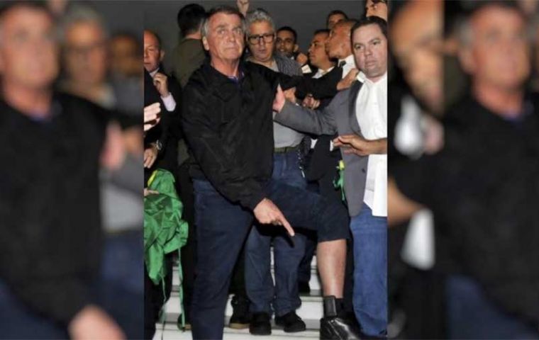Bolsonaro's legal team asked De Moraes to specify what exactly their client can and cannot do