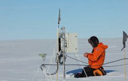 Oliver Marsh downloading GPS data.