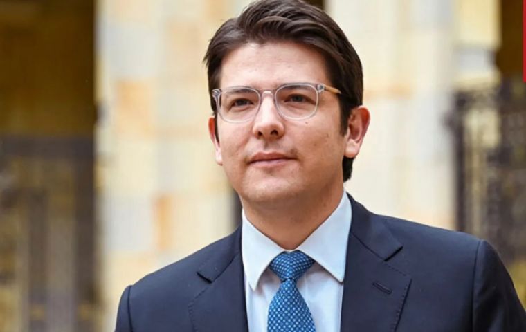 Uribe Turbay belonged to a family with a long and tragic history in Colombian politics