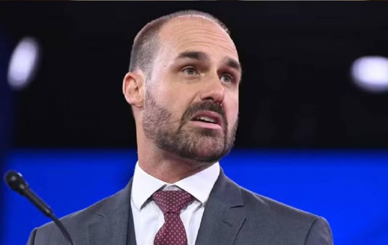 Eduardo Bolsonaro is ready for “people on the left who may insult and criticize me”
